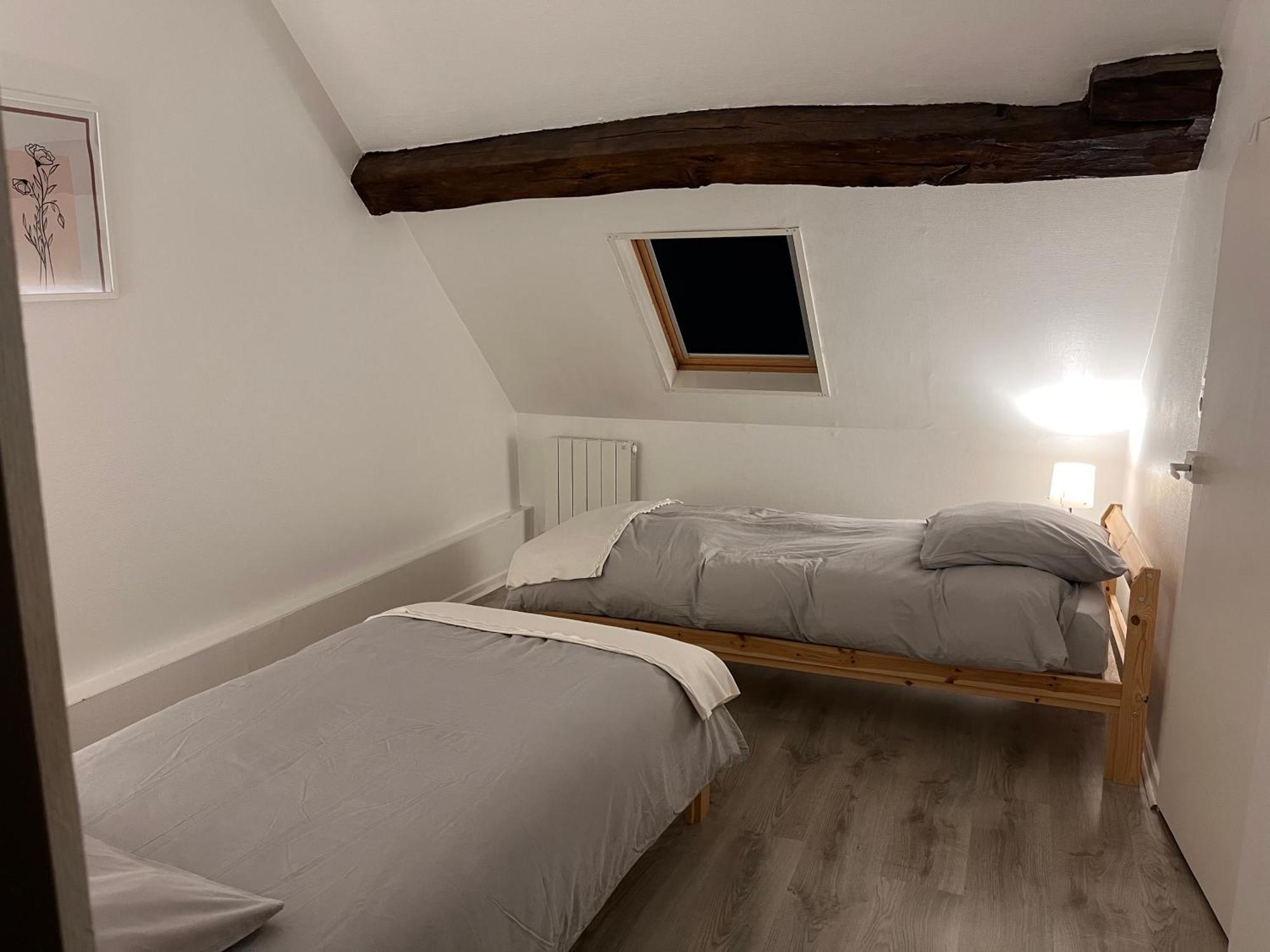 Maison Entiere 6 Personnes Saint-Julien-de-Chédon